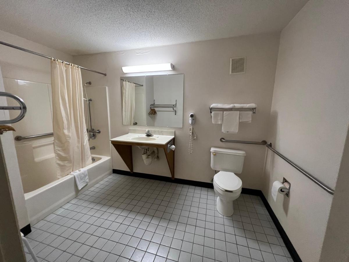 Garden Inn & Suites Metter Екстер'єр фото